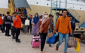Pelabuhan Sampit Mulai Kedatangan Penumpang Arus Balik dari Pulau Jawa
