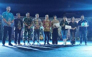Bupati Barito Timur Tutup Festival Budaya Nansarunai Jajaka 2023