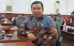 Ketua Komisi II DPRD Barito Timur Minta Pendirian BUMDes Bersama Dikaji Ulang