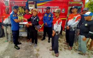 Satpol PP dan Damkar Kapuas Serahkan Mobil Pemadam ke Kecamatan Kapuas Tengah