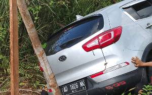 Kecelakaan Tunggal Kembali Terjadi di Jalan G Obos Ujung, Mobil Masuk Parit 