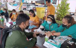 Warga Antusias Manfaatkan Pelayanan Kesehatan Gratis Saat Roadshow Bupati di Kecamatan Kurun