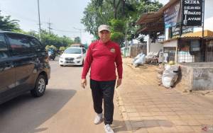 Misi Lansia Penyintas Stroke Berjalan Kaki Taklukan Yogyakarta-Bandung