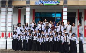  Siswa SD Al Ikhlas Kunjungan Wisata Belajar ke Dispursip Murung Raya