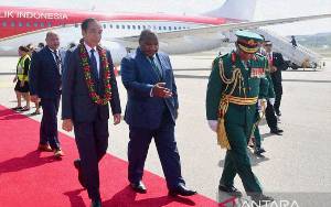 Presiden Jokowi Tiba di Papua Nugini Disambut PM James Marape