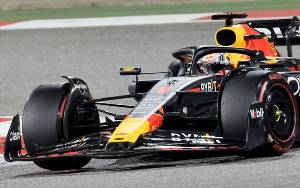 Verstappen Juara GP Inggris Usai Bersaing Ketat dengan Norris