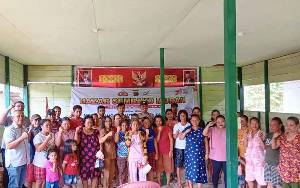 Polres Kotim Lanjutkan Program Bazar Sembako Murah di Kecamatan Telaga Antang Bekerjasama dengan Perusahaan
