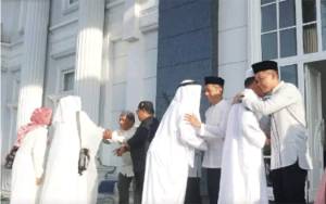 Wakil Bupati Sambut Kedatangan Jemaah Haji Barito Utara Gelombang Dua