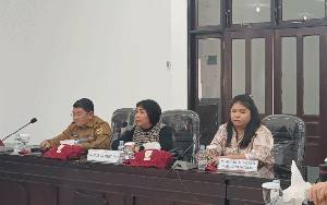 Ketua Komisi III DPRD Gunung Mas Pimpin RDP