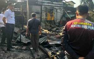 Kebakaran di Jalan Iskandar Diduga dari Rumah Kosong