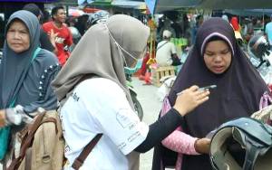 BPOM Palangka Raya Lakukan Kampanye Bagi Pengunjung Pasar di Barito Utara