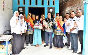 Bappedalitbang Kalteng Visitasi Posyandu Indria Sari Cegah Stunting  