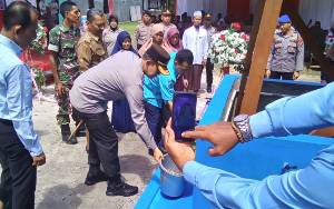 Peringati Hari Lalu Lintas Bhayangka, Polres Kobar Beri Bantuan Air Bersih di Desa Pangkalan Satu
