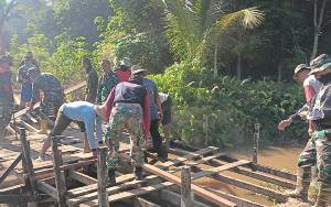 Rehab Jembatan dan Perbaikan RTLH Program TMMD di Desa Sidorejo Mulai Dikerjakan
