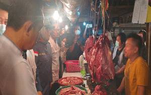 Pj Wali Kota Palangka Raya Minta Pedagang Tidak Jual Daging Beku yang Dicairkan