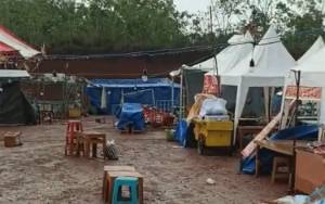 Begini Kondisi Tenda Bazar UMKM di Parenggean Setelah Diterpa Angin Kencang