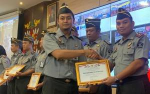 Rutan Kapuas Terima Piagam Penghargaan Pelayanan Publik Berbasis HAM