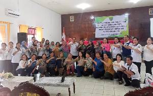 DisdagkopUKM Barito Timur Serahkan Bantuan Alat Pengemasan untuk Komunitas UMKM