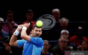Djokovic Cedera Pergelangan Tangan saat Bawa Serbia ke Perempat Final