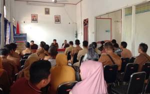 Tim Dinas Dukcapil Kapuas Jemput Bola Aktivasi IKD ke Kecamatan Kapuas Kuala