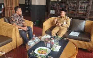 Cerita Ketua DPRD dan Pj Bupati: Bicara Pembangunan Barito Timur Tidak Harus Dalam Forum Resmi