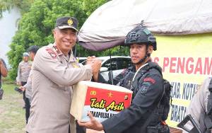 Pacu Semangat Personel Pengamanan Pemilu, Wakapolda Kalteng Berikan Tali Asih