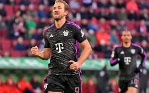 Bayern Muenchen Menang Tipis 3-2 di Kandang Augsburg
