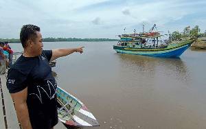 Warga Sungai Undang Amankan Kapal Cantrang Pukat Harimau