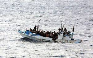 Italia Tangguhkan Kapal LSM yang Selamatkan Migran di Mediterania