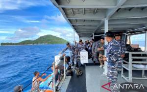 TNI AL Kerahkan Kapal Bantu Distribusi Logistik Pemilu