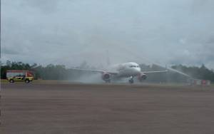 Water Cannon Salute, Sambut Pesawat Airbus A330 Batik Air Mendarat Perdana di Bandara Iskandar Pangkalan Bun