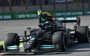 Hamilton Tunjukkan Performa Kuat pada Latihan Bebas Kedua GP Bahrain