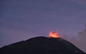 Pos Pemantau Sebut 19 Kali Erupsi Gunung Lewotolok