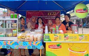 Komunitas Kreatif Jari Janang Ikut Jualan di Pasar Ramadan Pemkab Barito Timur