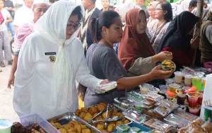 Pastikan Takjil yang Dijual di Pasar Ramadan Aman Dikonsumsi !