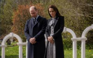 Pangeran Harry dan Istrinya Doakan Kesembuhan Kate Middleton