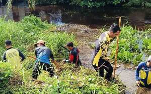 Pemkab Kotim Kerahkan Tim Gabungan untuk Normalisasi Sungai Mentawb