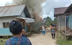 Kebakaran Hanguskan 5 Rumah di Handiwung Katingan