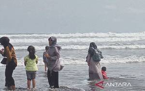 BMKG Peringatkan Gelombang Tinggi di Sejumlah Perairan Indonesia