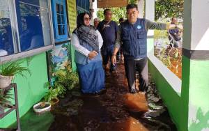 Wabup Kotim Sebut 2 Solusi Agar Belajar Mengajar di SDN 3 Sawahan Tak Terganggu Banjir