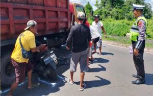  Tabrak Truk, Pengendara Motor Dilarikan ke RSUD dr Murjani Sampit