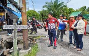 Bupati Kotim Temukan Drainase Tertutup di Jalan RA Kartini