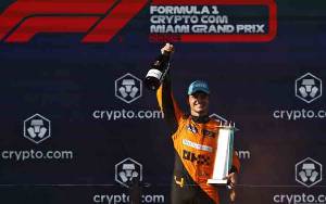 Norris Raih Kemenangan F1 Pertama usai Kalahkan Verstappen di Miami