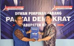 Galang Dukungan Maju Pilkada Kapuas, Rustam Daftar ke DPC Demokrat Kapuas