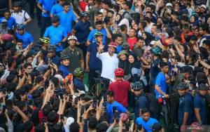 Jokowi Bersepeda Bersama Masyarakat di Kawasan Sudirman-Thamrin