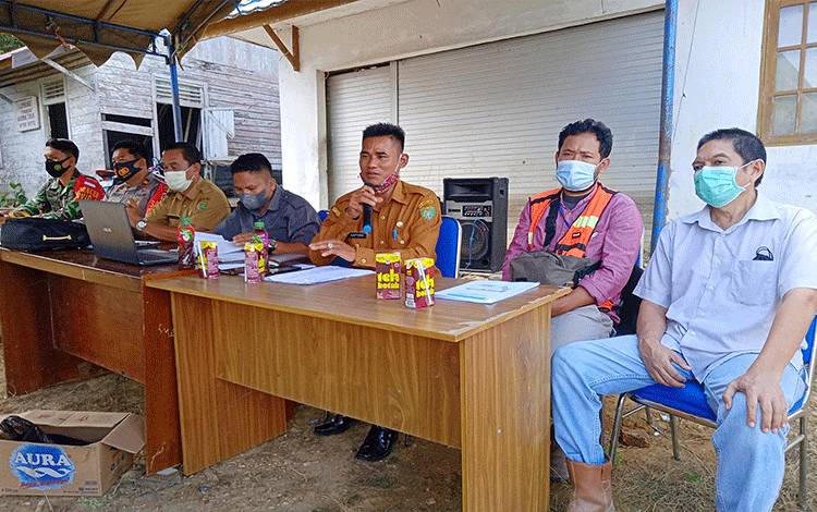 Kegiatan sosialisasi rencana aktivitas pertambangan batubara PT BNJM di Desa Apar Batu.
