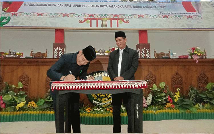 Raperda Inisiatif Diterima DPRD, Wali Kota Palangka Raya Sampaikan Ini