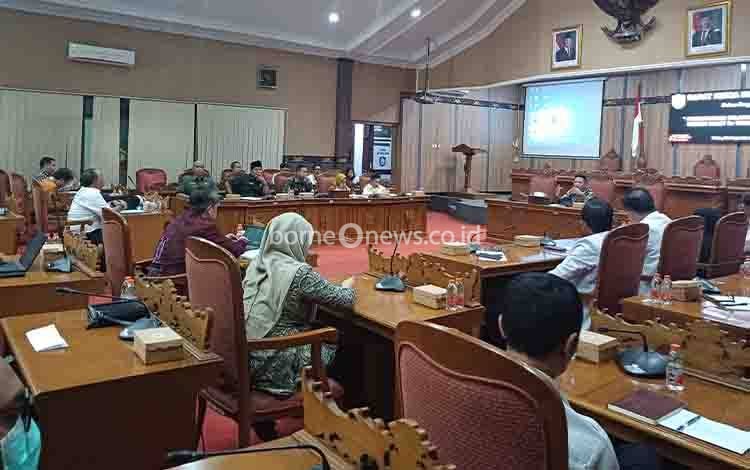 Komunitas Peduli Kotim Sampaikan Empat Keluhan Masyarakat dalam RDP Bersama Komisi III DPRD Kotim dengan RSUD dr Murjani Sampit