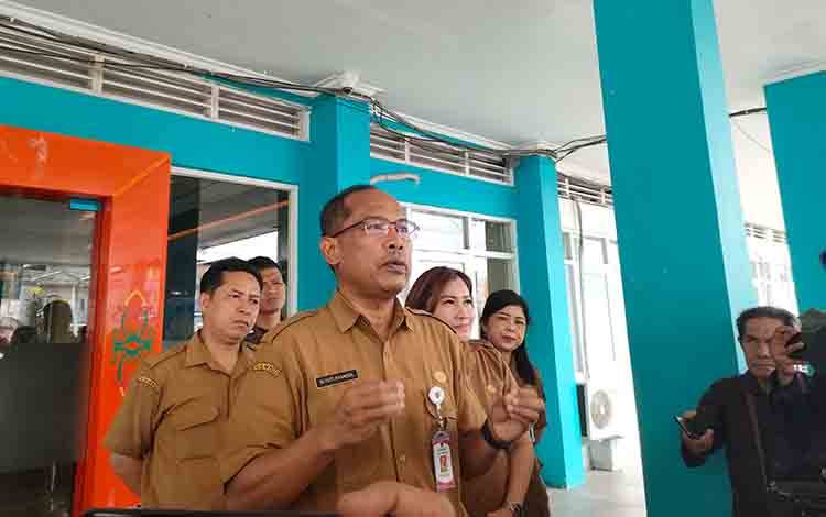 Plt Direktur RSUD Dr Doris Sylvanus Suyuti Syamsul. (FOTO: PATHUR)
