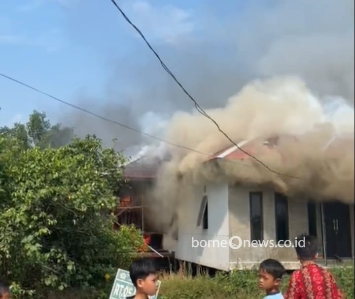 Kebakaran di Pulau Sewangi Barito Kuala, Dua Bangunan Terbakar